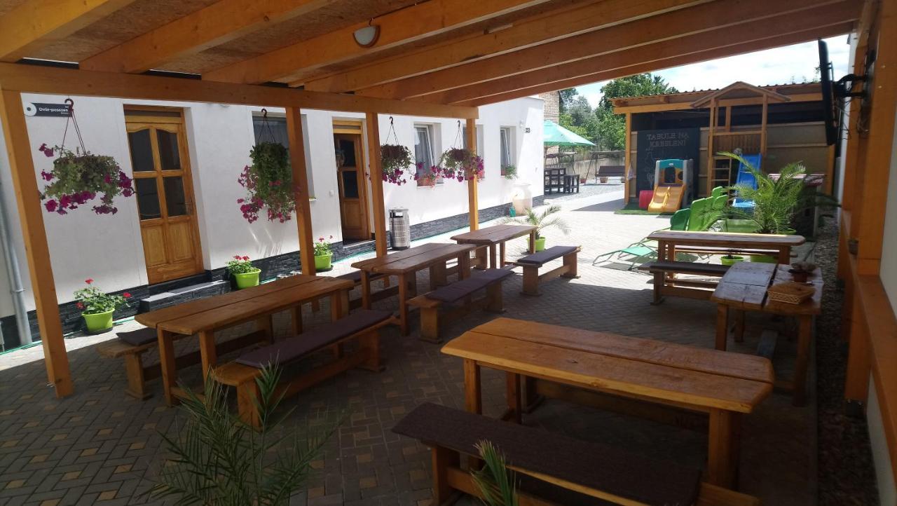 Penzion Klimes Hustopeče Buitenkant foto